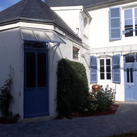 Les Pierres Bleues Hotel Bar-sur-Aube Bagian luar foto